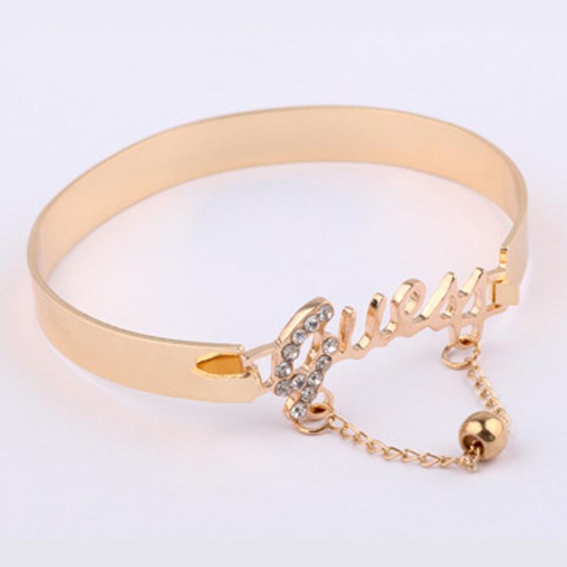 Bangle Fashion Women "Love Letter" Exquisite Bracelet Accessory Rhinestone Stylish Hand Chain Ladies Jewelry DecorBangle
Bangle Fashion Women "Love Letter" Exquisite Bracelet Accessory Rhinestone Stylish Hand Chain Ladies Jewelry DecorBangle
