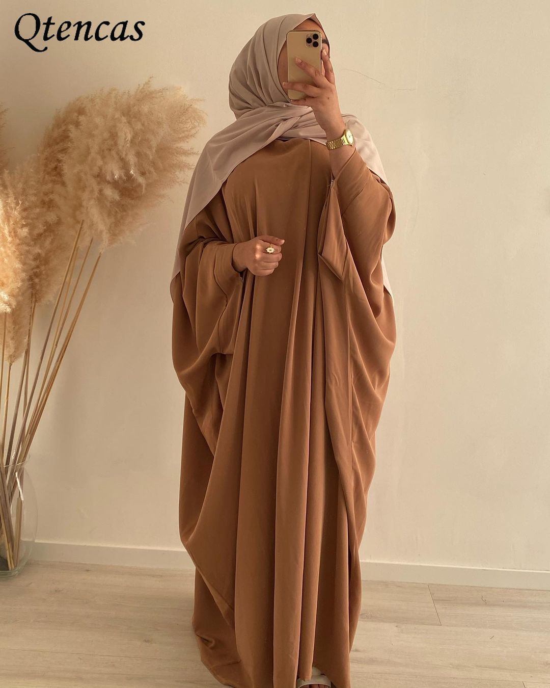 Ramadan Batwing One Piece Prayer Abaya Dubai Nida Muslim Hijab Dress Women Jilbab Kaftan Robe Long Khimar Islam Clothes Djellaba
Ramadan Batwing One Piece Prayer Abaya Dubai Nida Muslim Hijab Dress Women Jilbab Kaftan Robe Long Khimar Islam Clothes Djellaba