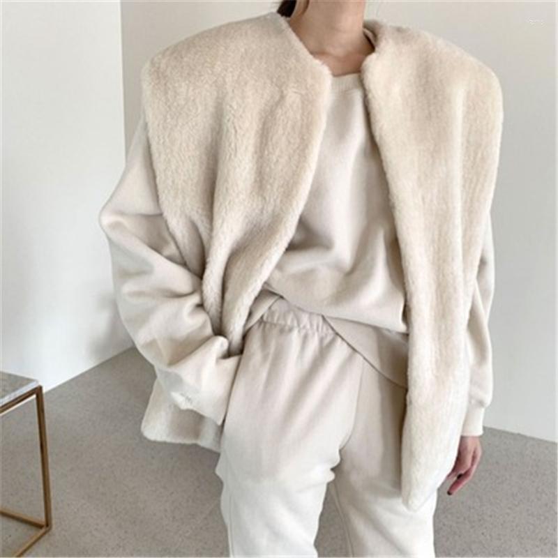 Fashion High Street Fluffy Vest Thick Winter Waistcoat Casual Sweatshirt And Elasitc Waist Long Pants Two Pieces Set Women's Tracksuits, Beige sweatshirt
Fashion High Street Fluffy Vest Thick Winter Waistcoat Casual Sweatshirt And Elasitc Waist Long Pants Two Pieces Set Women's Tracksuits, Beige sweatshirt