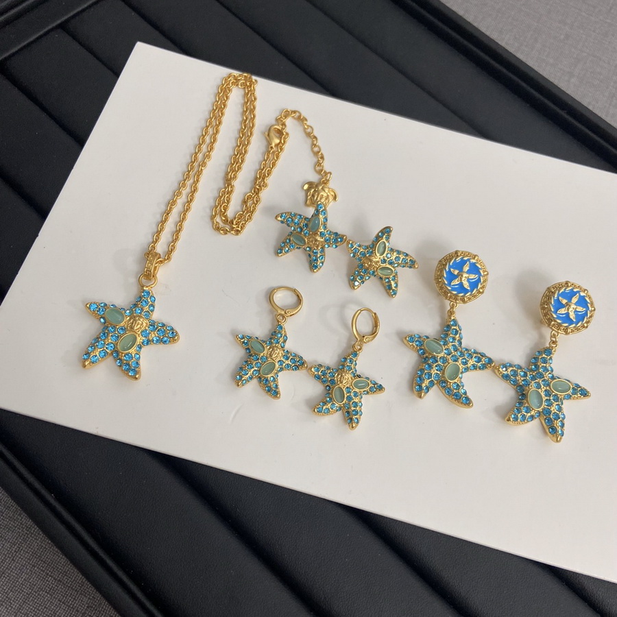 Fashion new designed Pendant sea travel holiday style starfish necklace Banshee Medusa head portrait 18K gold plated women's ladies necklaces D Jewelry VN14
Fashion new designed Pendant sea travel holiday style starfish necklace Banshee Medusa head portrait 18K gold plated women's ladies necklaces D Jewelry VN14