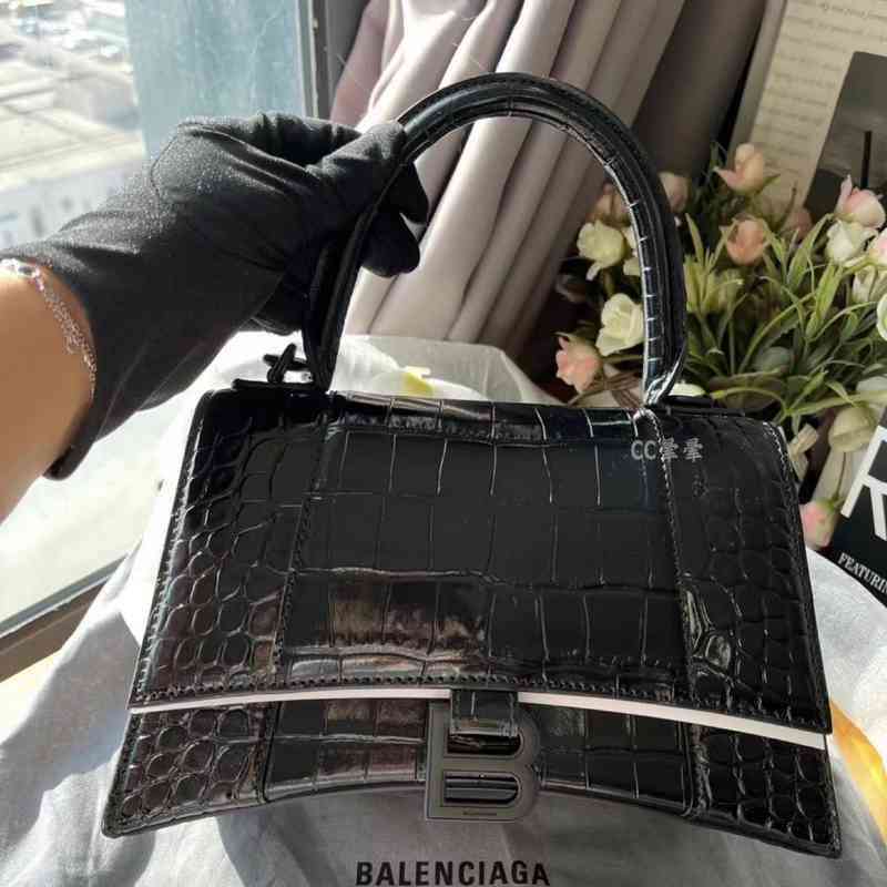 Balenciga Handbag Designer Spot Korea Free Hourglass Bag All Black Gold s Crocodile Embossed Xs Shoulder Crossbody, Goods in stock! crocodile embossed all
Balenciga Handbag Designer Spot Korea Free Hourglass Bag All Black Gold s Crocodile Embossed Xs Shoulder Crossbody, Goods in stock! crocodile embossed all