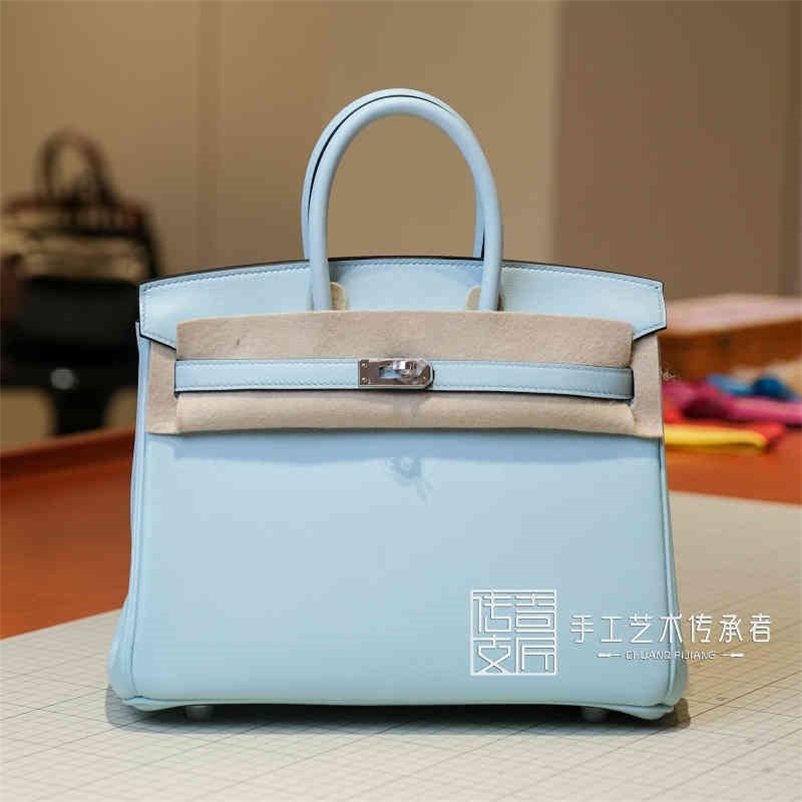 Designer Birkins Herme Bags Designer Handbags Pure Handmade Women's Bag Swift Leather Breeze Blue Silver Buckle Bk25cm Handbag
Designer Birkins Herme Bags Designer Handbags Pure Handmade Women's Bag Swift Leather Breeze Blue Silver Buckle Bk25cm Handbag