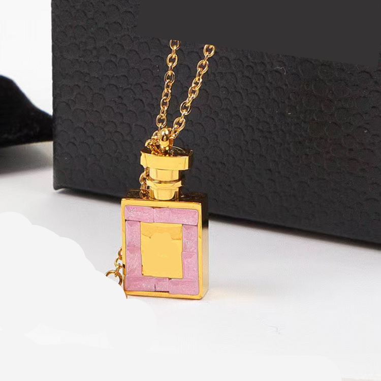 Top Quality Women Designer Earrings Necklace Titanium Steel Luxury Style Pink Diamonds Perfume Bottle Love Pendant Fashion Jewelry Wholesale
Top Quality Women Designer Earrings Necklace Titanium Steel Luxury Style Pink Diamonds Perfume Bottle Love Pendant Fashion Jewelry Wholesale