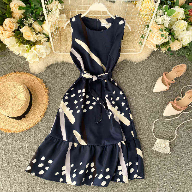 Vintage Slim Floral Print Ruffle Summer Midi Dress Vestido De Festa Party Bandage Women Casual Tank Sundress High Waist Vestidos Y220413, Packing bag
Vintage Slim Floral Print Ruffle Summer Midi Dress Vestido De Festa Party Bandage Women Casual Tank Sundress High Waist Vestidos Y220413, Packing bag