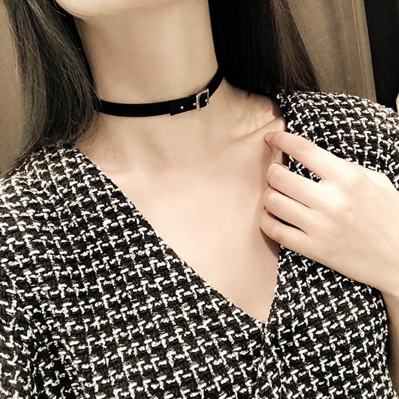 Chokers Classic Simple Black Leather Choker Necklace For Women Cute Statement Necklaces Korean Style Fashion Jewelry
Chokers Classic Simple Black Leather Choker Necklace For Women Cute Statement Necklaces Korean Style Fashion Jewelry