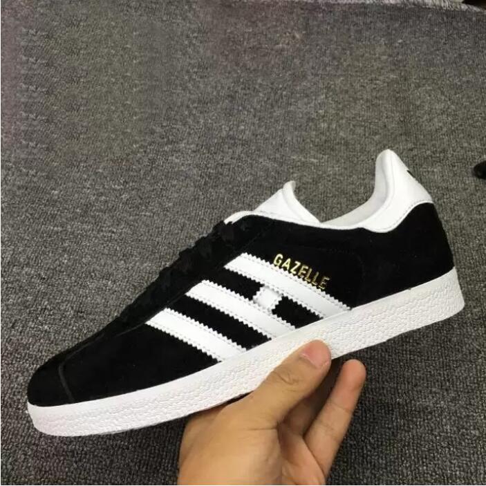 a2 Dress Shoes New Top Quality 2021 Men Women Casual Suede Leather Gazelle Pink Black Red Lightweight Unisex Classic Shoe,size 36-45, Sky blue
a2 Dress Shoes New Top Quality 2021 Men Women Casual Suede Leather Gazelle Pink Black Red Lightweight Unisex Classic Shoe,size 36-45, Sky blue
