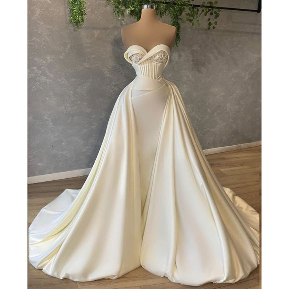 Elegant Luxury Wedding Gowns Sweetheart Sleeveless Long Sweep Train Women Formal Bride Dresses Plus Size