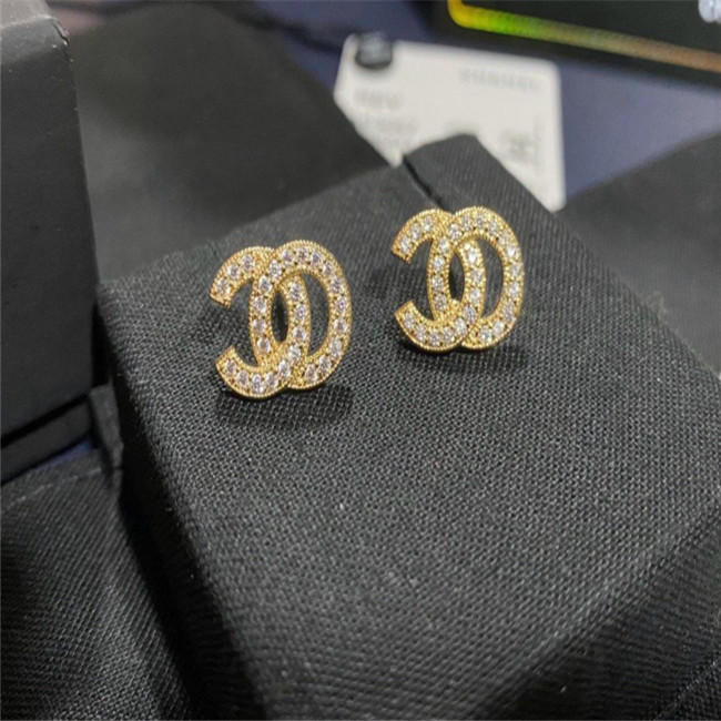 2022 Mixed Simple 18K Gold Plated 925 Silver Letters Stud Brand Designers Geometric Famous Women Round Crystal Rhinestone Pearl Earring Wedding Party Jewelry
2022 Mixed Simple 18K Gold Plated 925 Silver Letters Stud Brand Designers Geometric Famous Women Round Crystal Rhinestone Pearl Earring Wedding Party Jewelry