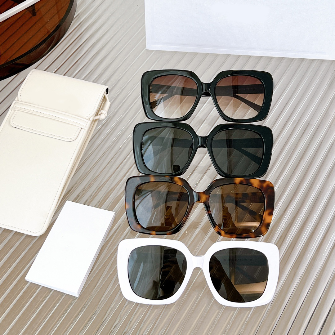 with box summer women womens mens sunglasses fashion sun glasses single high quality desigher leopard holiday celins celina
with box summer women womens mens sunglasses fashion sun glasses single high quality desigher leopard holiday celins celina