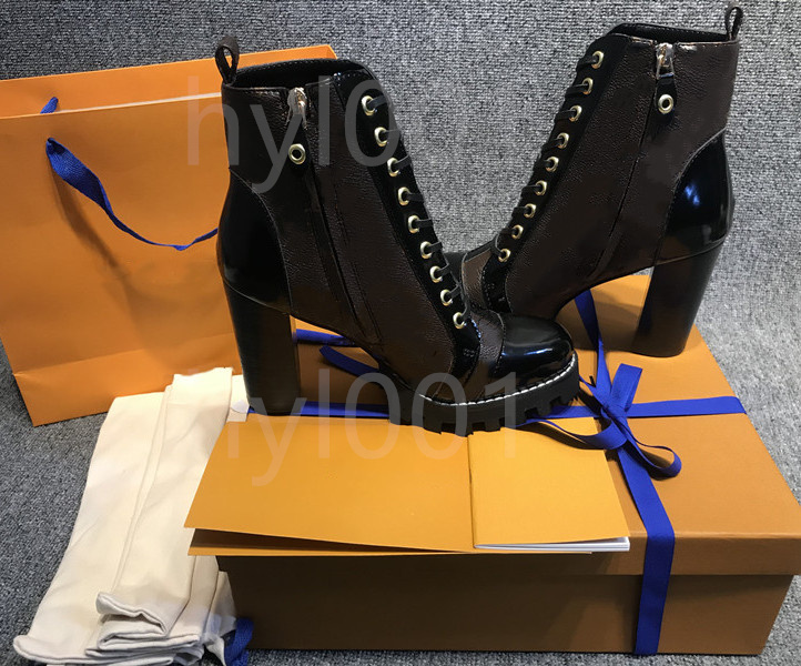 Luxury Designer Woman Real Leather Non-Slip Medium boots platform Martin boot Wholesale Price high quality Genuine breathable light shoe with box1 dustbag size 35-42
Luxury Designer Woman Real Leather Non-Slip Medium boots platform Martin boot Wholesale Price high quality Genuine breathable light shoe with box1 dustbag size 35-42