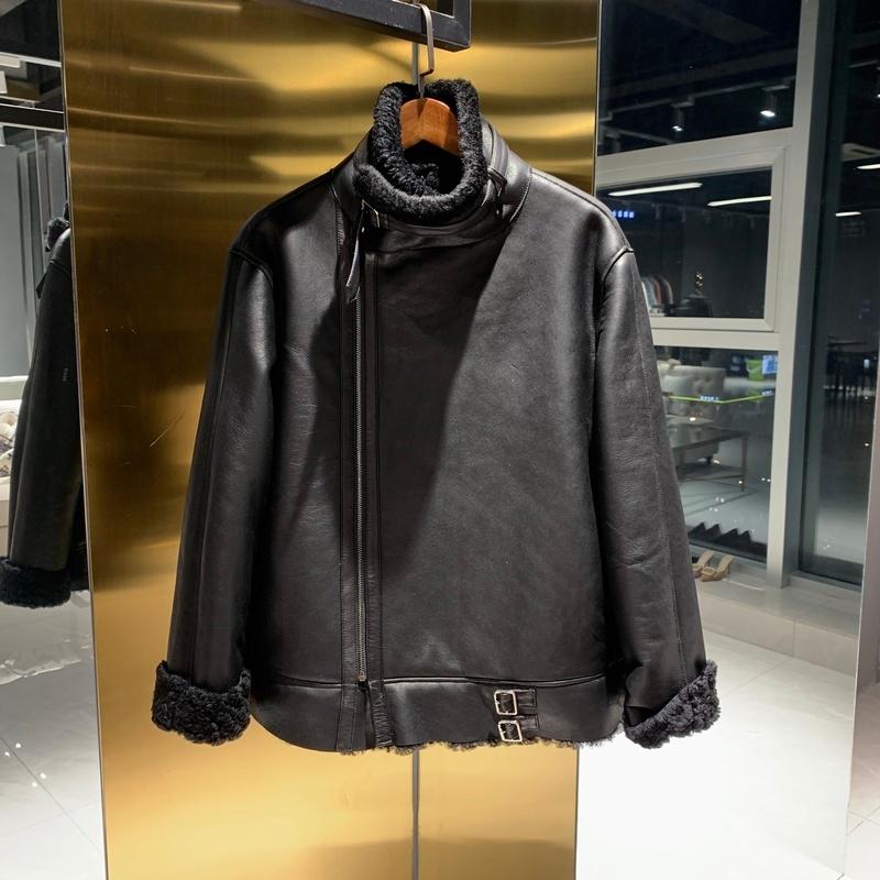 Women' Fur & Faux Genuine Leather Jacket Sheep Shearing Winter Women Real Coat Korean Womens Clothing Jaqueta De Couro YY853Women, Black
Women' Fur & Faux Genuine Leather Jacket Sheep Shearing Winter Women Real Coat Korean Womens Clothing Jaqueta De Couro YY853Women, Black