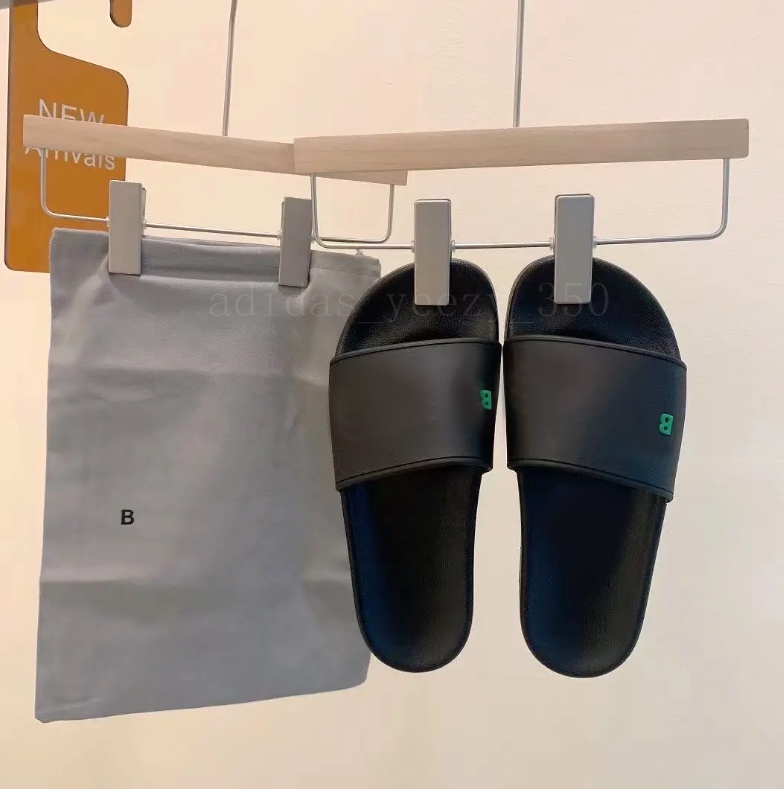 Pairs Men's Women's Rubber luxury Designer Slides CIAGA Slippers Quality Sandals Shoes Fashion Slide Summer Wide Ladys Flat Flip Flop Slipper With Box Size EUR 36-45
Pairs Men's Women's Rubber luxury Designer Slides CIAGA Slippers Quality Sandals Shoes Fashion Slide Summer Wide Ladys Flat Flip Flop Slipper With Box Size EUR 36-45