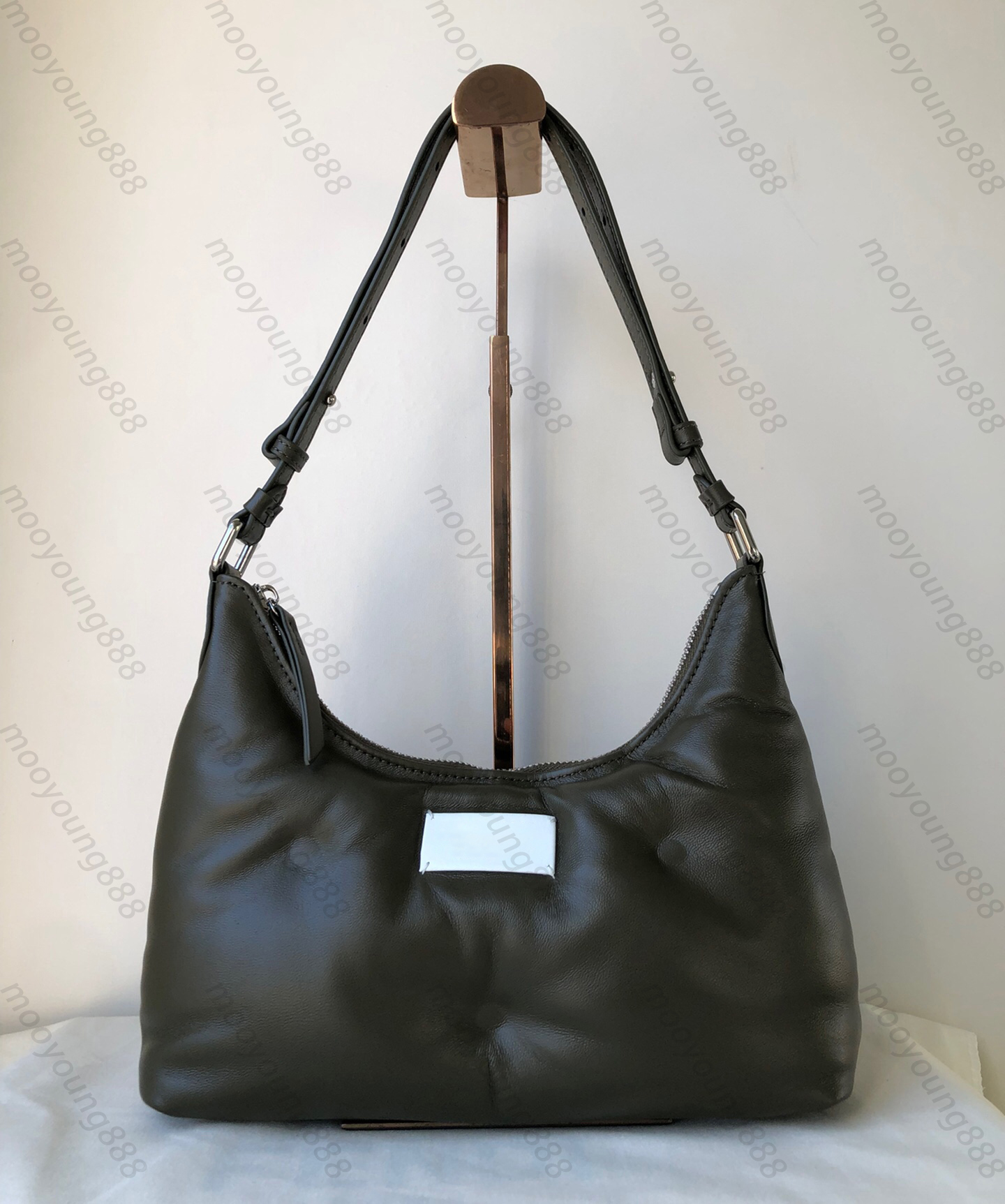 10A Top Tier Mirror Quality Small Hobo Bag 29cm Luxuries Designers Womens Real Leather Lambskin Quilted Cloud Handbag Black Purse Crossbody Shoulder Strap Bag, #3 lambskin
10A Top Tier Mirror Quality Small Hobo Bag 29cm Luxuries Designers Womens Real Leather Lambskin Quilted Cloud Handbag Black Purse Crossbody Shoulder Strap Bag, #3 lambskin