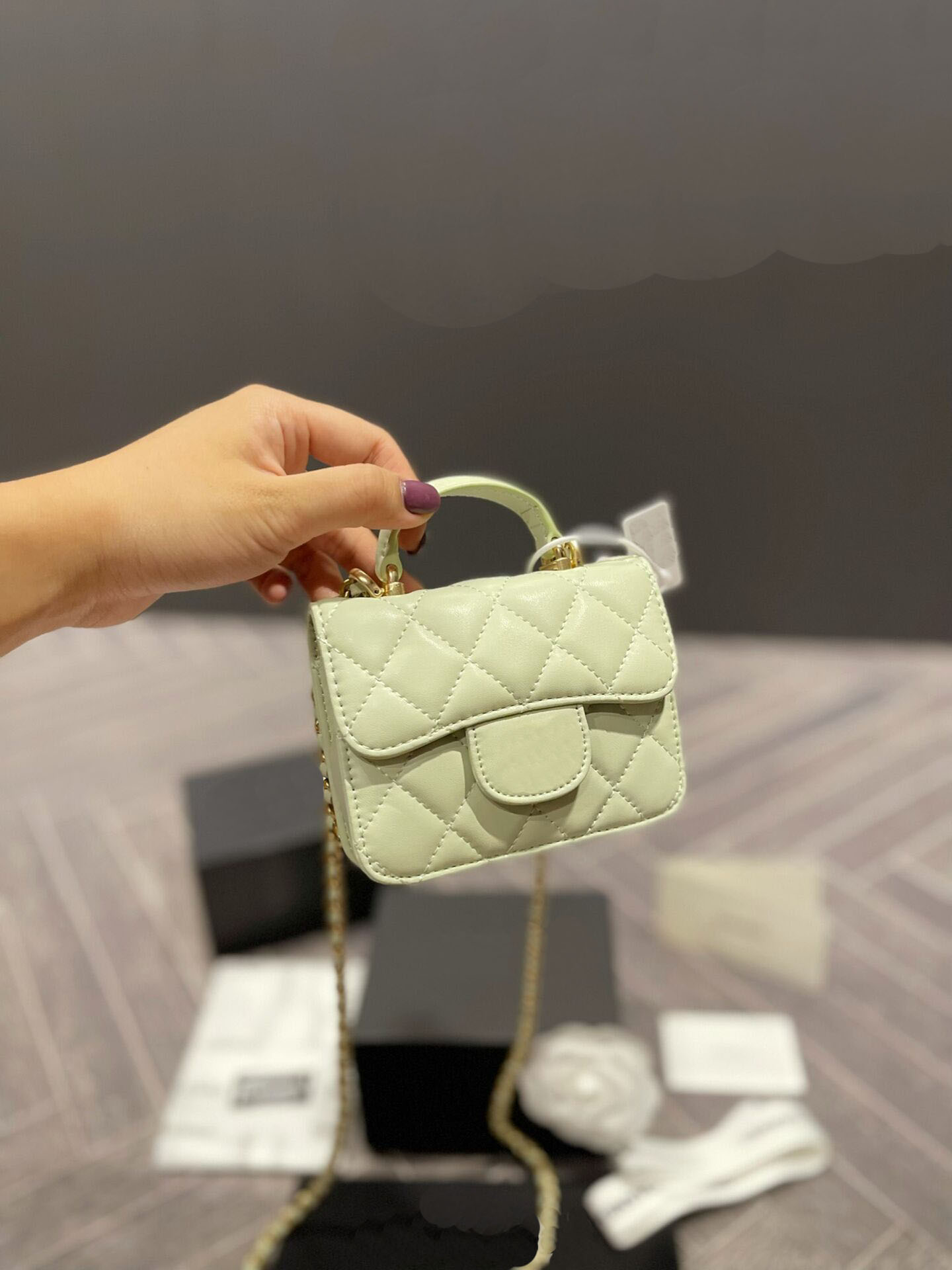 TZ Ladies Mini 21 Flap Coin Purse Square Fat Metal Chain Messenger Bag Mini Handbag Wallet Genuine Leather Solid Color Shoulder Bags handbags 12CM, Customize
TZ Ladies Mini 21 Flap Coin Purse Square Fat Metal Chain Messenger Bag Mini Handbag Wallet Genuine Leather Solid Color Shoulder Bags handbags 12CM, Customize