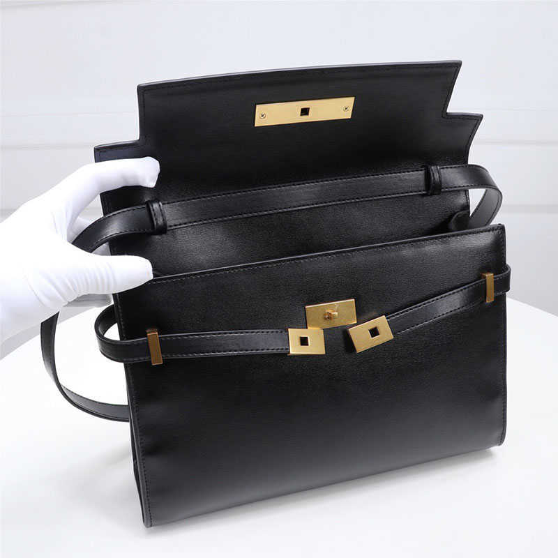 Women manhattan french handbag luxury designer bag underarm highquality leather crocodile print large capacity shoulder bag purse simple casual, Crocodile pattern black
Women manhattan french handbag luxury designer bag underarm highquality leather crocodile print large capacity shoulder bag purse simple casual, Crocodile pattern black