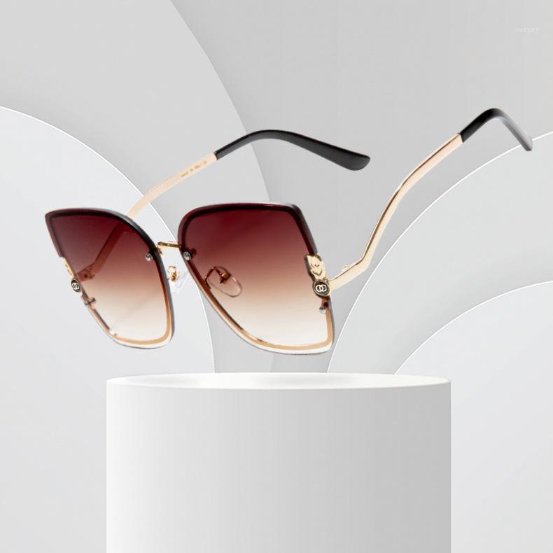 Sunglasses Fashion Big Frame Rice Nail Color Square Trend Ladies All-match Glasses Custom SunglassesSunglasses
Sunglasses Fashion Big Frame Rice Nail Color Square Trend Ladies All-match Glasses Custom SunglassesSunglasses