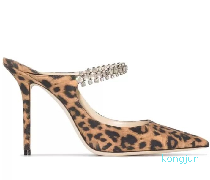 Various Styles Elegant Bridal Wedding Dress Shoes Aurelie Pumps Lady Sandals Pearls Strap Luxury Brands Pointed Toe High Heels Women Walking
Various Styles Elegant Bridal Wedding Dress Shoes Aurelie Pumps Lady Sandals Pearls Strap Luxury Brands Pointed Toe High Heels Women Walking