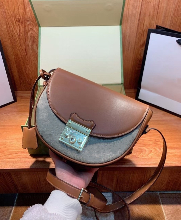 Luxury Handbag 1955 Series Bag Wallet Purses Shoulder Crossbody Designers Tote Dot Letters Hasp Interior Zipper Pocket Backpack Women Bags Handbags, Black
Luxury Handbag 1955 Series Bag Wallet Purses Shoulder Crossbody Designers Tote Dot Letters Hasp Interior Zipper Pocket Backpack Women Bags Handbags, Black