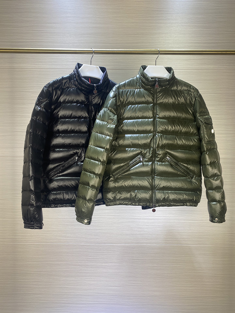 Arm Logo Stand Collar mens down jacket France Luxury Brand coat Slant pocket with zipper jackets Size 1--5, Supplement (not shipped separately)
Arm Logo Stand Collar mens down jacket France Luxury Brand coat Slant pocket with zipper jackets Size 1--5, Supplement (not shipped separately)
