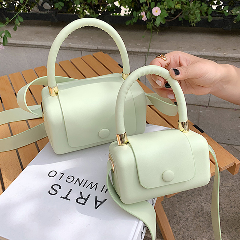 Luxury Women Leather Shoulder Bags Ladies Green Yellow Purple Party Handbag Small Flap Bags Female Messenger Crossbody Bag fashionbag250, About(13cm-8cm-8cm)
Luxury Women Leather Shoulder Bags Ladies Green Yellow Purple Party Handbag Small Flap Bags Female Messenger Crossbody Bag fashionbag250, About(13cm-8cm-8cm)