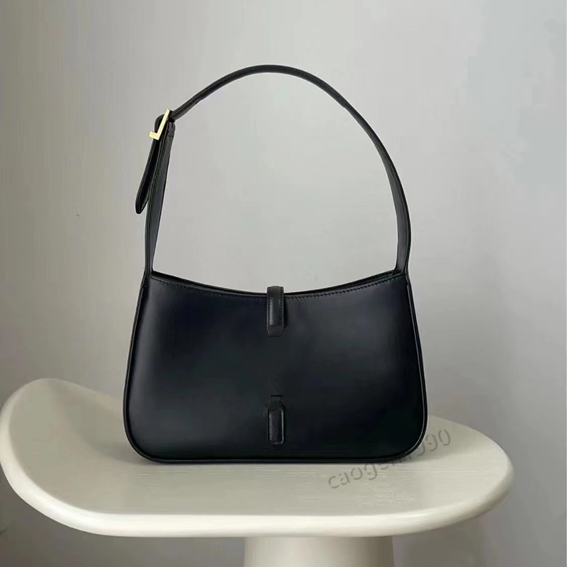 2022 designer high quality shoulder bag lady fashion underarm bag classic vintage handbag with box, Black
2022 designer high quality shoulder bag lady fashion underarm bag classic vintage handbag with box, Black