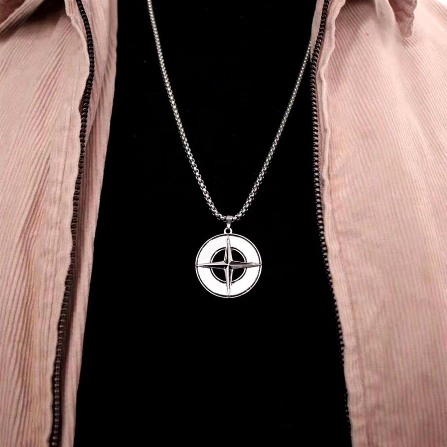 2022 Europe Explosion men Jewelry designer Necklaces mens Pendants Super tide brand Nautical cross Functional Wind High Street2293
2022 Europe Explosion men Jewelry designer Necklaces mens Pendants Super tide brand Nautical cross Functional Wind High Street2293
