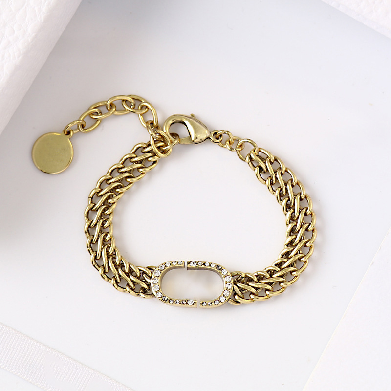 Fashion bracelets cuban link chain letter designer bracelet mens womens 18k gold lovers gift hip hop jewelry chains with velet bag
Fashion bracelets cuban link chain letter designer bracelet mens womens 18k gold lovers gift hip hop jewelry chains with velet bag