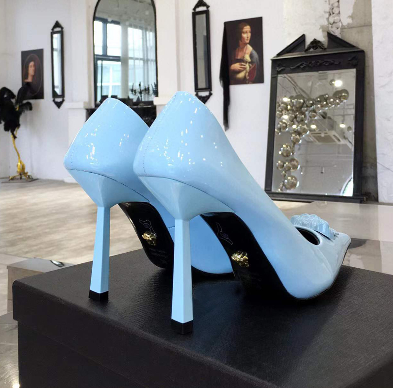 top-level designer embellished heeled Pointed Toe Pumps shoes 11cm Patent calf leather Luxury Dress shoe Evening party wedding heeled factory footwear, Blue
top-level designer embellished heeled Pointed Toe Pumps shoes 11cm Patent calf leather Luxury Dress shoe Evening party wedding heeled factory footwear, Blue