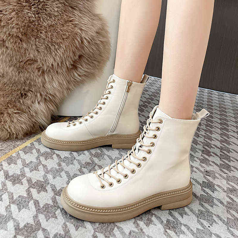 Martin autumn and winter 2022 new network red fashion side zipper British style thick soled short boots children, Black
Martin autumn and winter 2022 new network red fashion side zipper British style thick soled short boots children, Black