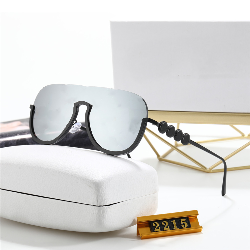 Luxury Women and Men Sunglasses Fashion 2215 Full Frame Ladies Vintage Retro Brand Designer Oversized Female Leisure Sun Glasses Tide 2022
Luxury Women and Men Sunglasses Fashion 2215 Full Frame Ladies Vintage Retro Brand Designer Oversized Female Leisure Sun Glasses Tide 2022
