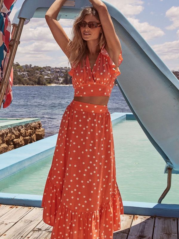 Two Piece Sets Women Summer Bohemian Elegant Beach Skirt Sets Sleeveless V Neck Crop Tops Ruffle Maxi Skirts 2Pcs Sets 220602