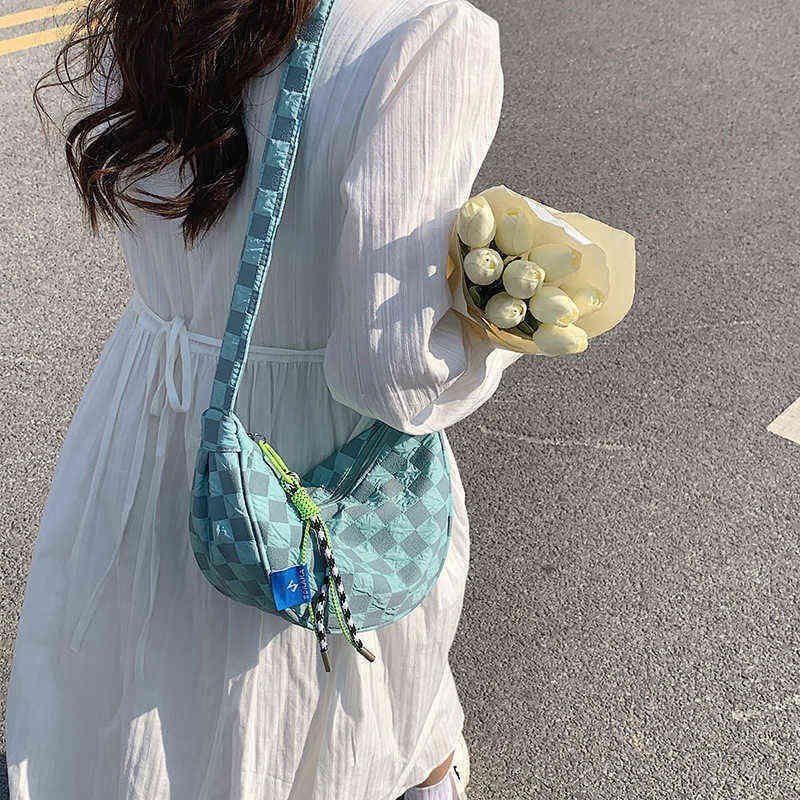 French Minority Design Bags Women s Fashion High Sense Texture Ins Chest Bag Leisure Messenger Bag 220517