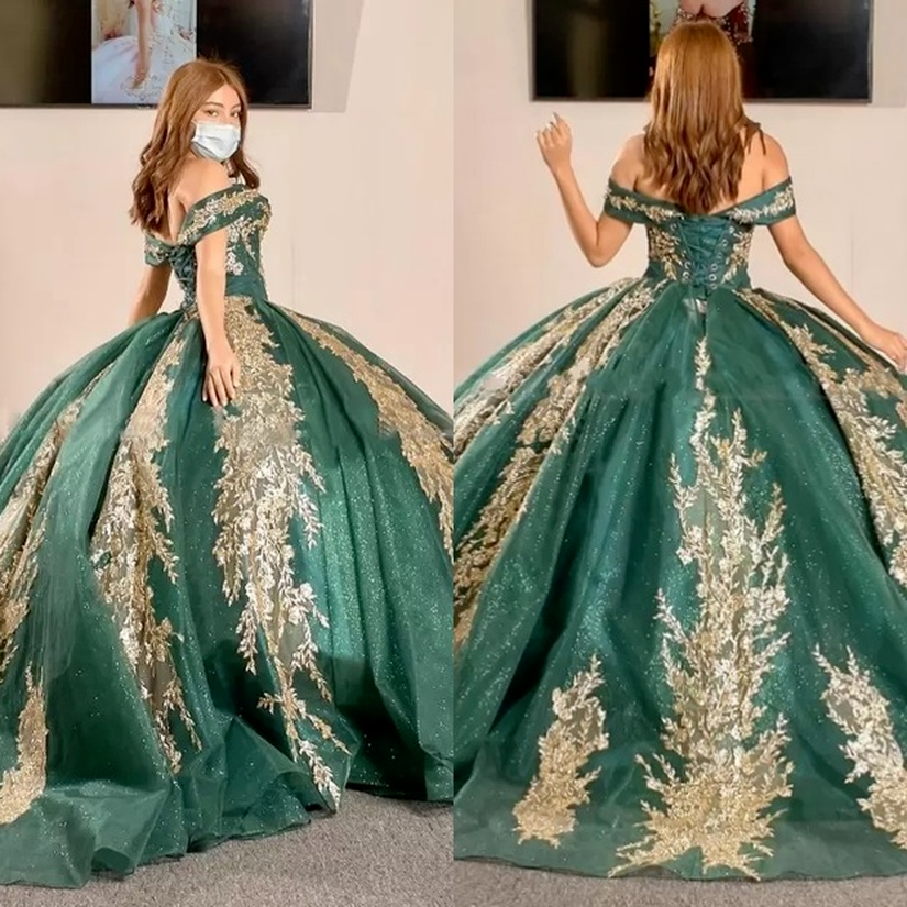 2022 Modest Dark Green Gold Appliques Quinceanera Dresses Off Shoulder With Sleeves Beaded Long Train Sweet 16 Dress Prom Party sxm26, Light sky blue
2022 Modest Dark Green Gold Appliques Quinceanera Dresses Off Shoulder With Sleeves Beaded Long Train Sweet 16 Dress Prom Party sxm26, Light sky blue