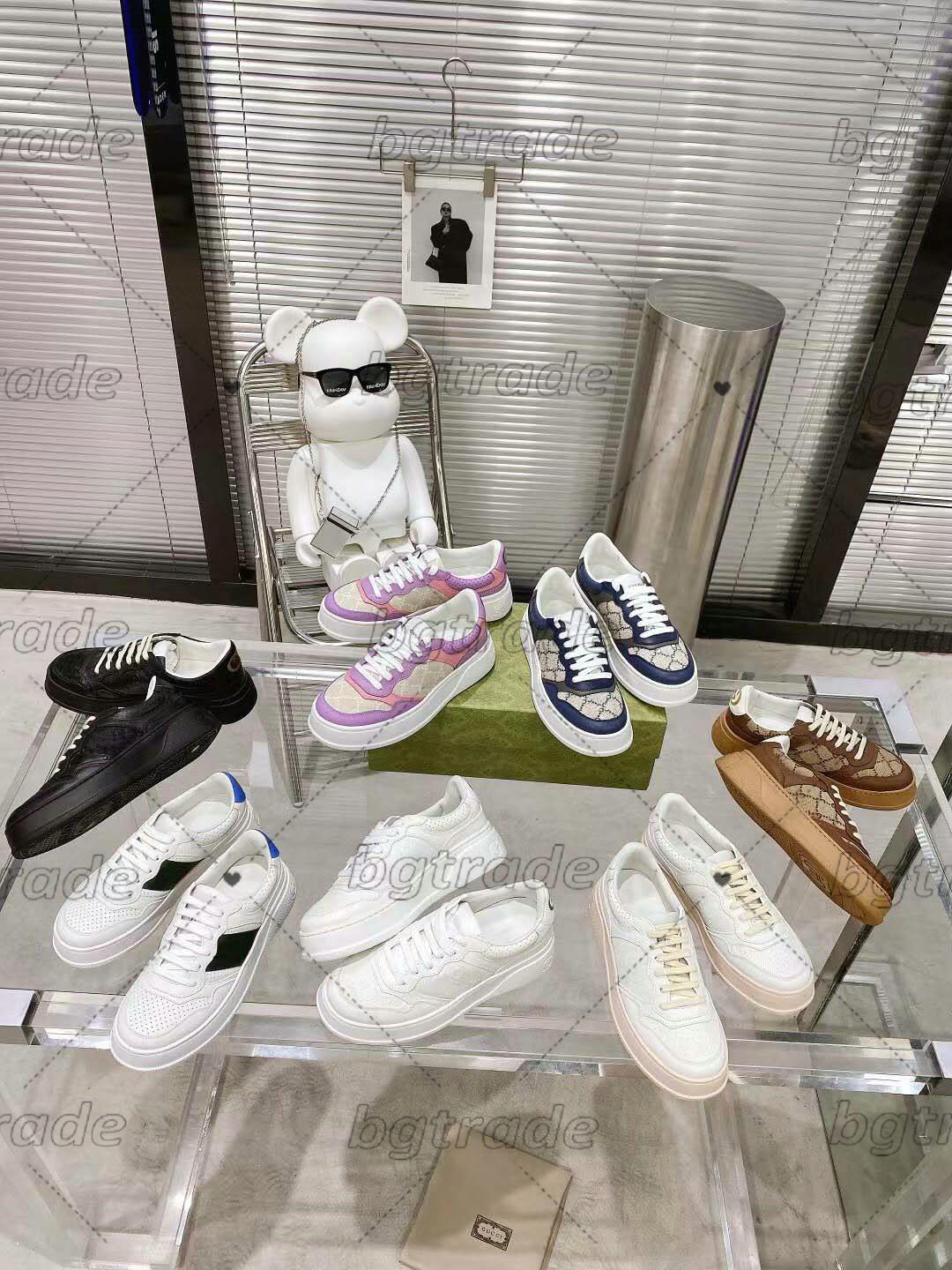 2022 Newest Women Mens Sneaker With Web Luxury Milan Casual Shoes Designer Shoes Black White Red Green Shoe Comfortable Breathable Trend Webbing Sneakers
2022 Newest Women Mens Sneaker With Web Luxury Milan Casual Shoes Designer Shoes Black White Red Green Shoe Comfortable Breathable Trend Webbing Sneakers