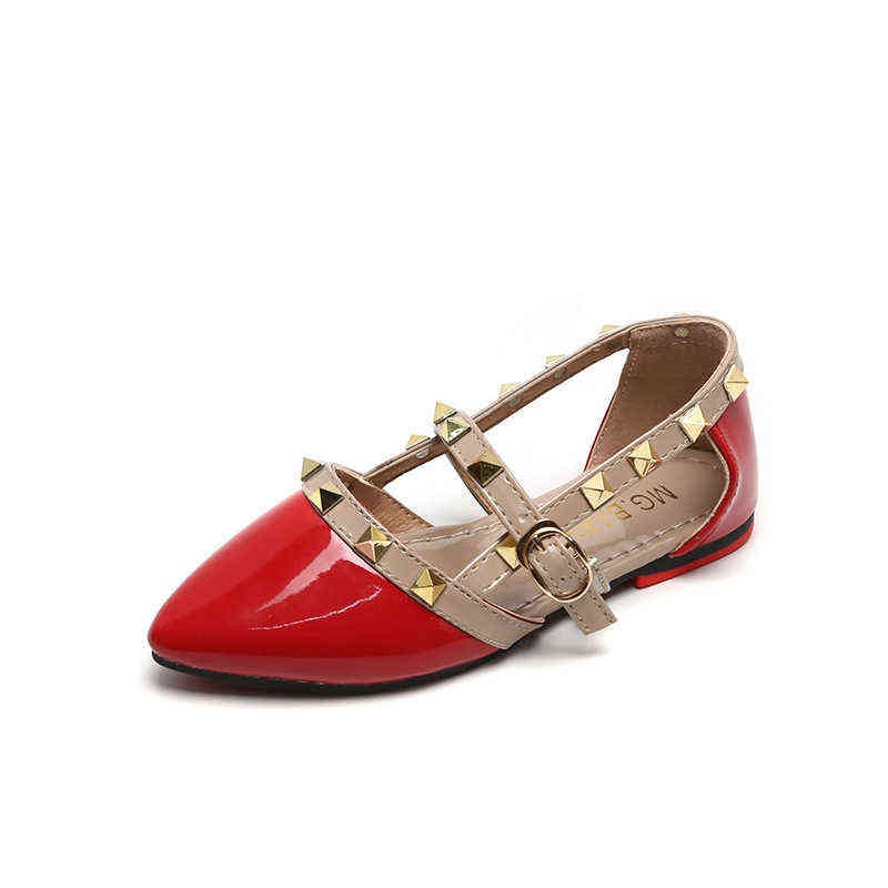 Fashion Rivet Shoes Summer New Girl Princess Shoes Pointed Sandals Children's PU Leather Shoes Hollow Anti-Slippery Red Sandals G220418
Fashion Rivet Shoes Summer New Girl Princess Shoes Pointed Sandals Children's PU Leather Shoes Hollow Anti-Slippery Red Sandals G220418