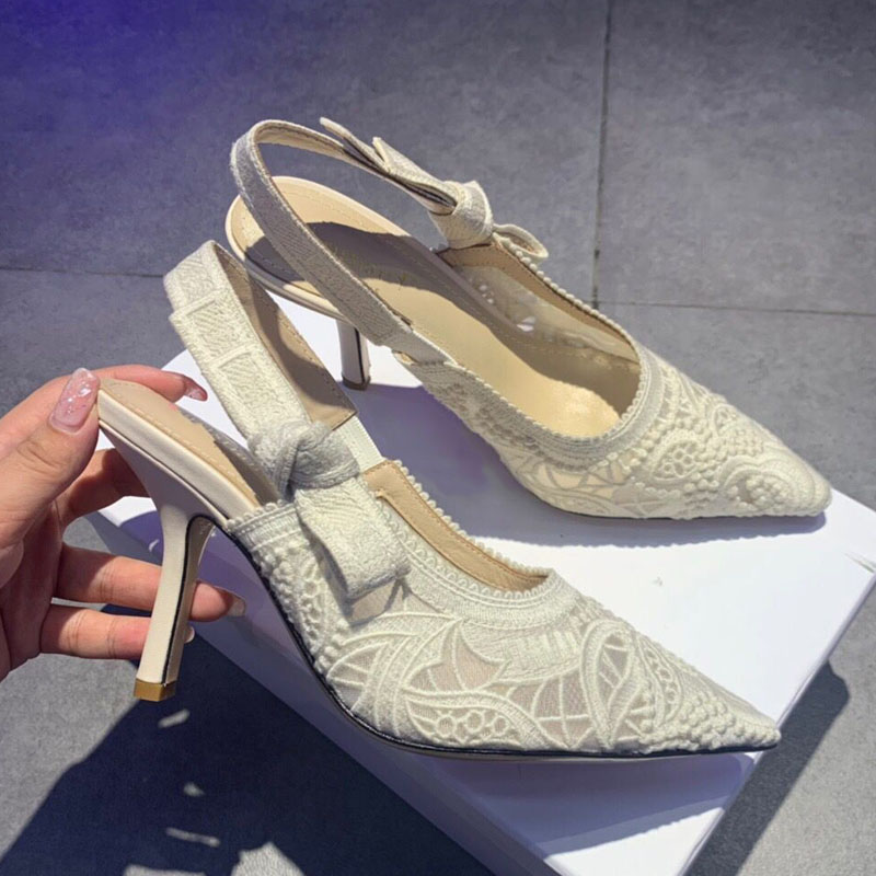 Designer High Heels Summer Women's Sandals Fashion Pointed Toe Embroidery Plus Size 35-42 Pretty Office Shoes, Extra shoebox
Designer High Heels Summer Women's Sandals Fashion Pointed Toe Embroidery Plus Size 35-42 Pretty Office Shoes, Extra shoebox