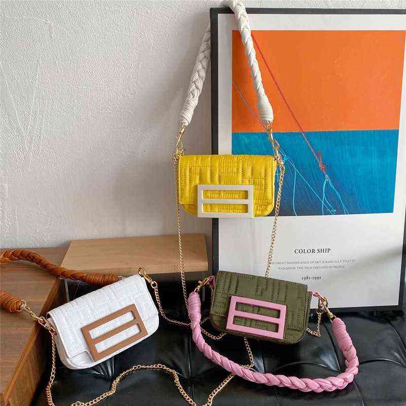 Evening Bags Brand Designer Weave Handle Shoulder for Women Cute Mini Ladies Crossbody Bag Metal Chains Fashion Female Purses Handbag 220407, Pink
Evening Bags Brand Designer Weave Handle Shoulder for Women Cute Mini Ladies Crossbody Bag Metal Chains Fashion Female Purses Handbag 220407, Pink