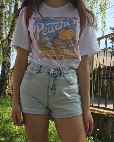 kuakuayu HJN Unisex Vintage Fashion Peaches Records Tapes TShirt Hipsters Grunge Style Graphic Tee 220527
