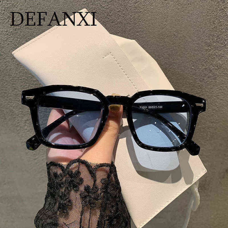 Vintage Brand Square Sunglasses for Women Men Trending Decorative Sun Glasses Rectangle Tinted Lens Blue Casual Goggles 220728
Vintage Brand Square Sunglasses for Women Men Trending Decorative Sun Glasses Rectangle Tinted Lens Blue Casual Goggles 220728