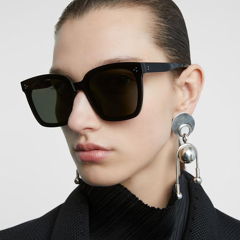 Sunglasses 2022 Trendy Large Square Clear Lens Shape For Women Retro Brand Designer Fashion Gothic Sun Glasses G175
Sunglasses 2022 Trendy Large Square Clear Lens Shape For Women Retro Brand Designer Fashion Gothic Sun Glasses G175