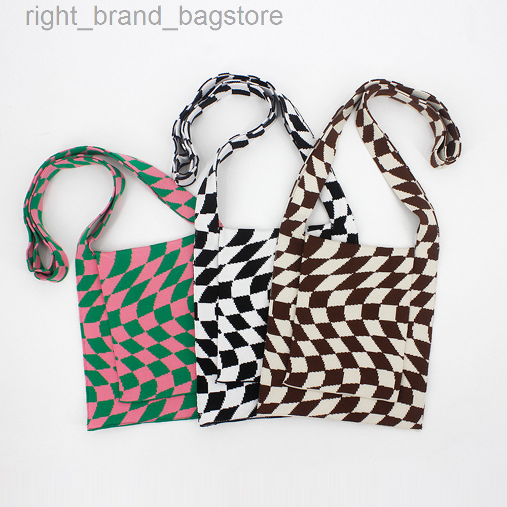 Crochet Tote Women Shoulder Bag Color Plaid Crossbody Bags for Women 2022 Fashion Contrasting Colors Hobo Shopper Purse Handbags W220813, Black white
Crochet Tote Women Shoulder Bag Color Plaid Crossbody Bags for Women 2022 Fashion Contrasting Colors Hobo Shopper Purse Handbags W220813, Black white
