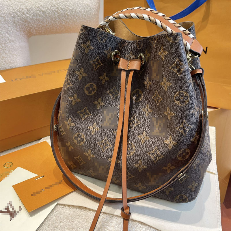 Vintage Cowhide Neonoe Bucket Totes Women Handbags with silk scarf Noe Purse Shoulder Crossbody Bags large capacity Lady Shopping Bag, Add box
Vintage Cowhide Neonoe Bucket Totes Women Handbags with silk scarf Noe Purse Shoulder Crossbody Bags large capacity Lady Shopping Bag, Add box