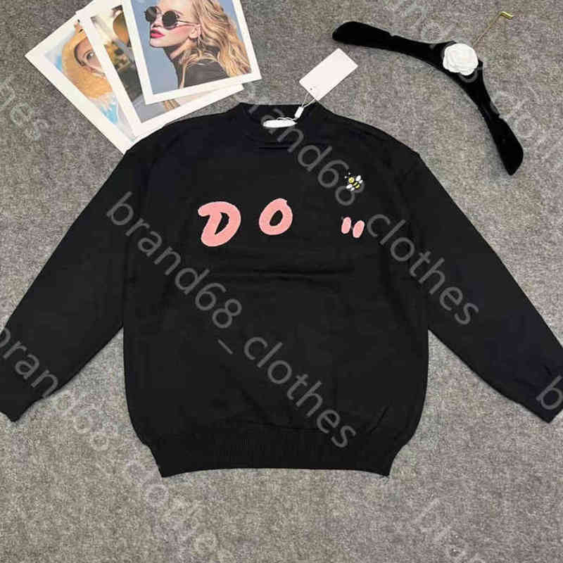 Autumn designer women sweaters wool knit long sleeve knitwear high quality sweater clothes pullover bee d..r brand logo casual womens coat female Apparel a1
Autumn designer women sweaters wool knit long sleeve knitwear high quality sweater clothes pullover bee d..r brand logo casual womens coat female Apparel a1