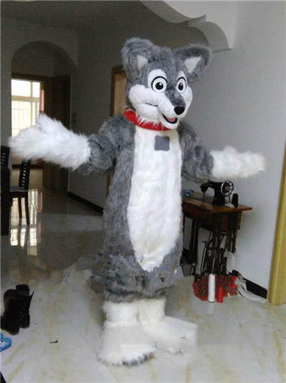 Mascot doll costume Husky Dog Fox Fursuit Mascot Costume Suits Party Dress Outfits Clothing Advertising Promotion Carnival Halloween Adul, Default color
Mascot doll costume Husky Dog Fox Fursuit Mascot Costume Suits Party Dress Outfits Clothing Advertising Promotion Carnival Halloween Adul, Default color