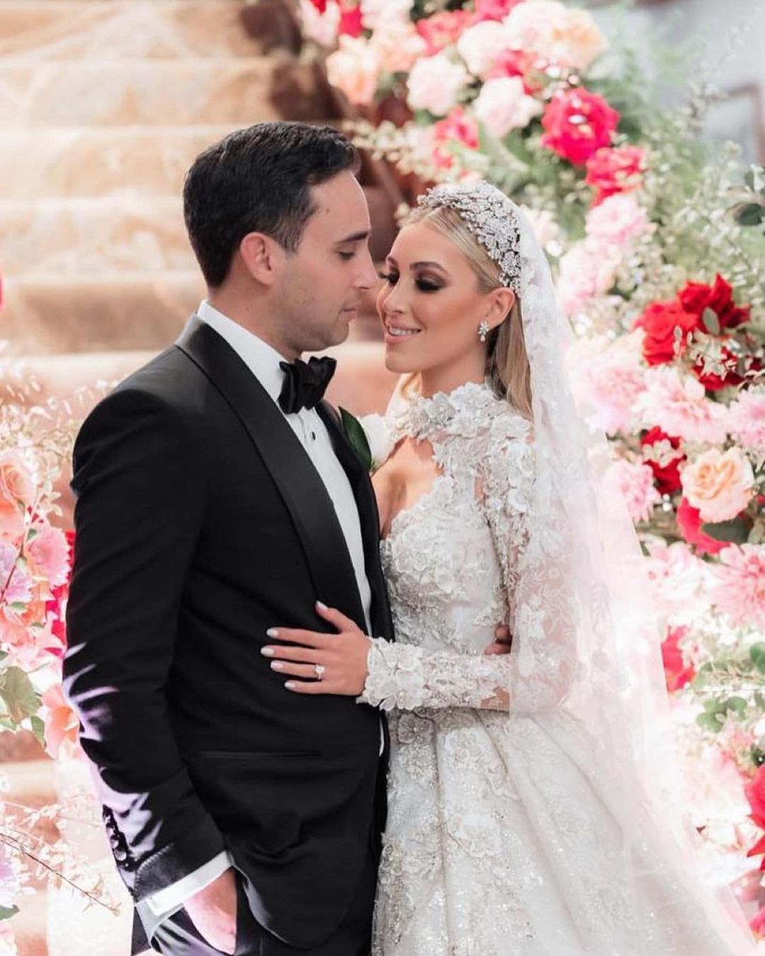 Luxury Beads Mermaid Wedding Dresses 3D Lace Flower Appliques High Neck Bridal Gowns Illusion Long Sleeve Robe de mariée Bride Dress