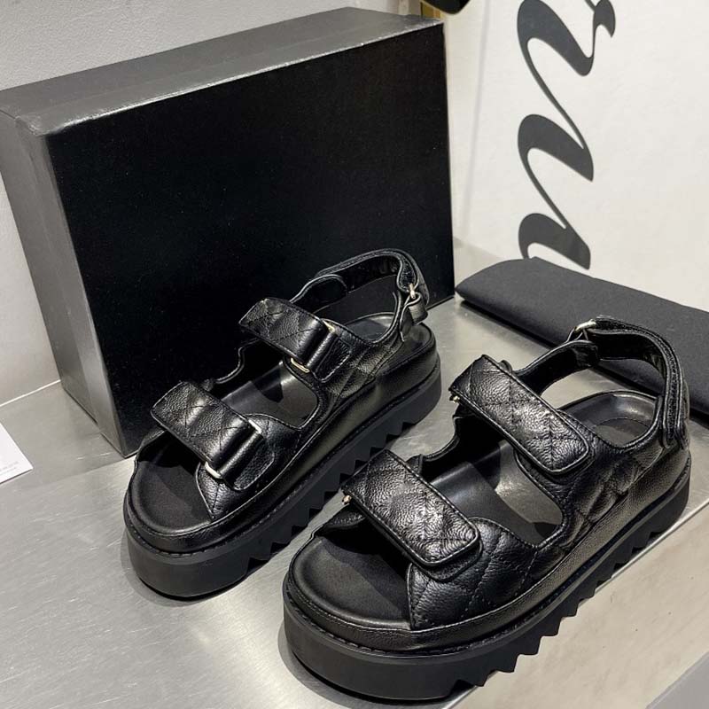 Sandals For Woman Famous Designer Beach Shoes Platform Cowhide Womens Slippers Slingbacks Open Shoes Metal Espadrilles Luxury Slides Top Quality Loafers Mules
Sandals For Woman Famous Designer Beach Shoes Platform Cowhide Womens Slippers Slingbacks Open Shoes Metal Espadrilles Luxury Slides Top Quality Loafers Mules