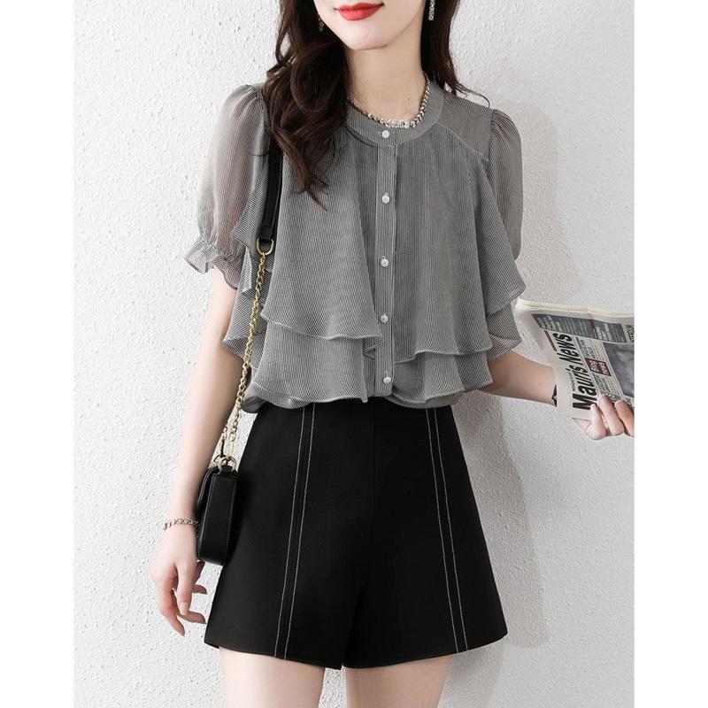 Women' Blouses & Shirts Fashion Striped Printed Spliced Ruffles Puff Sleeve Button Loose Chiffon Shirt Summer Casual Tops Commute Women Clo, As shown
Women' Blouses & Shirts Fashion Striped Printed Spliced Ruffles Puff Sleeve Button Loose Chiffon Shirt Summer Casual Tops Commute Women Clo, As shown