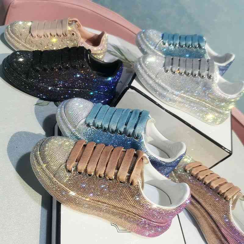 European Station Dad Shoes Mckunda Rhinestone Thick Soled Women's Plush Gradient Full Diamond Muffin Single, Gradient black
European Station Dad Shoes Mckunda Rhinestone Thick Soled Women's Plush Gradient Full Diamond Muffin Single, Gradient black
