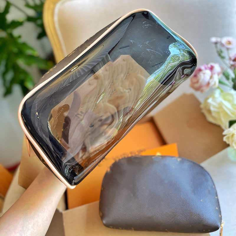 KING SIZE TOILETRY BAGS Mens Extra Large Wash Bag Cosmetic Toilet Pouch Womens Beauty Makeup Case Pochette handbags Double Zippy Kits M47528