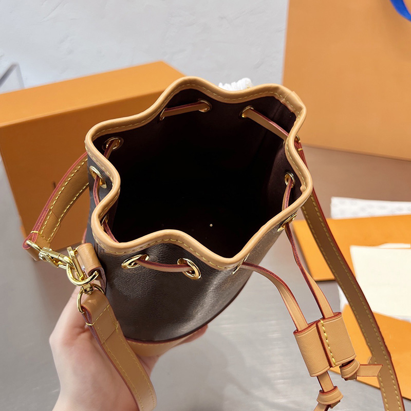 Louiseity 1 Viutonity totes designer luxury bags womens high quality LVS luxurys designers handbag women bag mini purses handbags the tote onthego wallet KTY5, Brown flower
Louiseity 1 Viutonity totes designer luxury bags womens high quality LVS luxurys designers handbag women bag mini purses handbags the tote onthego wallet KTY5, Brown flower